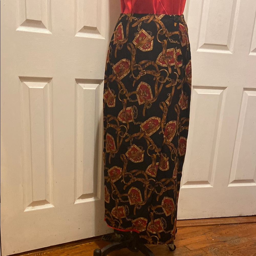 Vintage Elegant Black and Red Patterned Skirt
